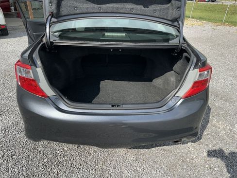 Used 2013 Toyota Camry SE FWD image 17