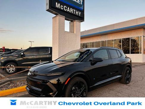 New 2026 Chevrolet Equinox EV RS image 2