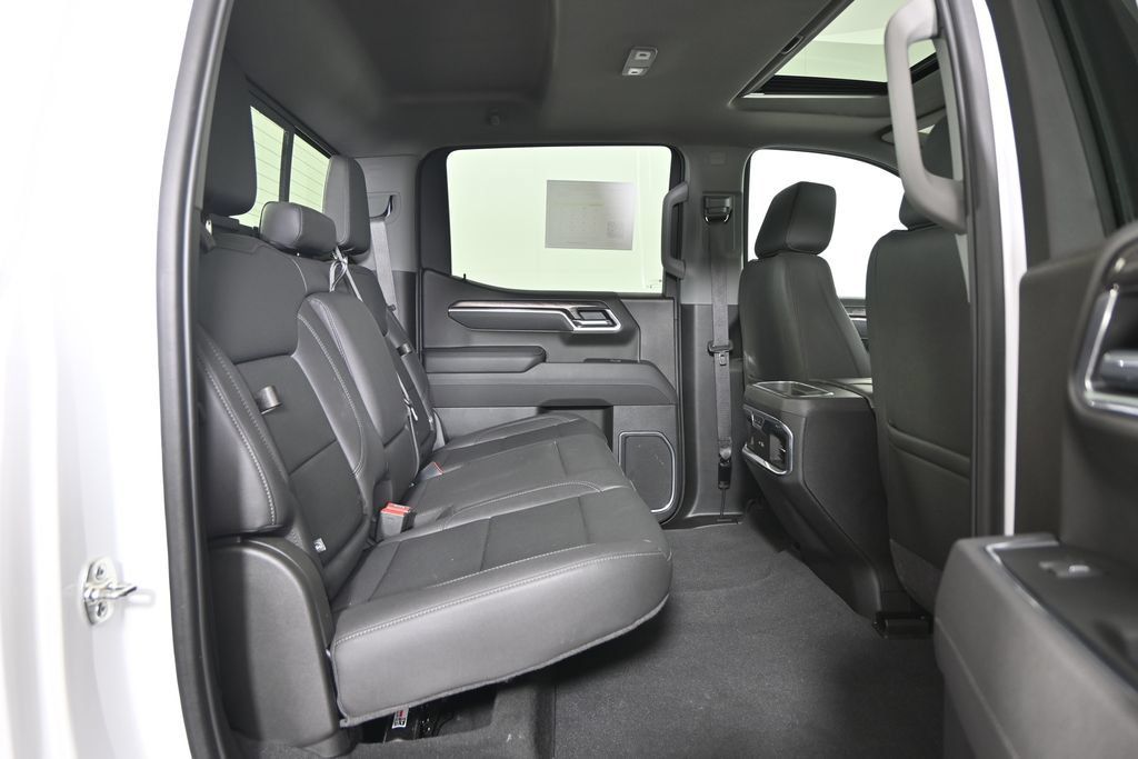 Used 2025 Chevrolet Silverado 1500 LTZ w/ LTZ Premium Package AWD/4WD image 17