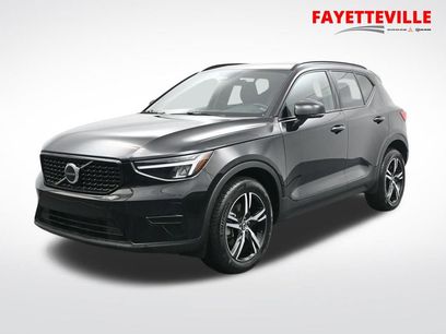 Used 2024 Volvo XC40 B5 Core
