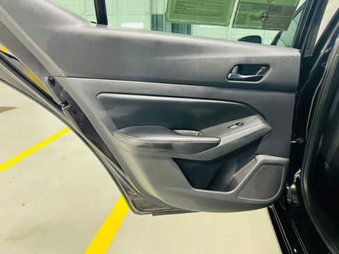 Used 2024 Nissan Altima 2.5 SV FWD image 26