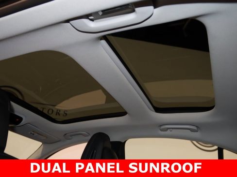 Used 2023 Mercedes-Benz C 300 4MATIC Sedan image 14