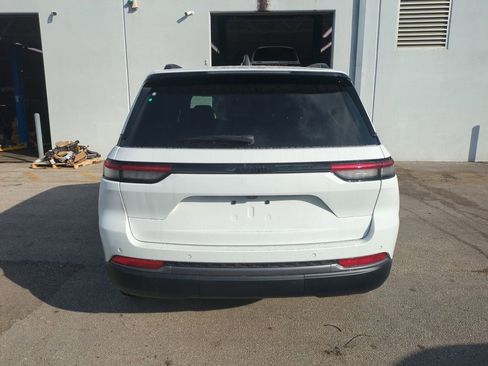 New 2026 Jeep Grand Cherokee Altitude RWD image 6