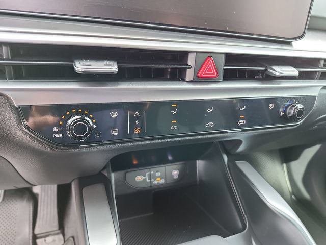 New 2026 Kia Sorento LX FWD image 22