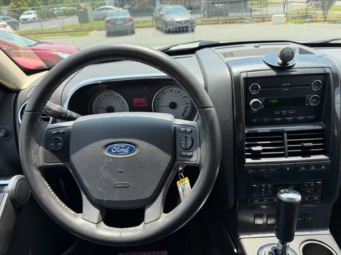 Used 2010 Ford Explorer Sport Trac Limited AWD/4WD image 16