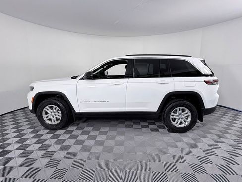 New 2025 Jeep Grand Cherokee Laredo image 7