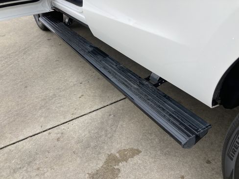 Used 2022 Ford Expedition Max Limited image 9