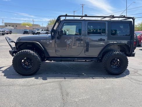 Used 2014 Jeep Wrangler Unlimited Sport w/ Quick Order Package 24S AWD/4WD image 9