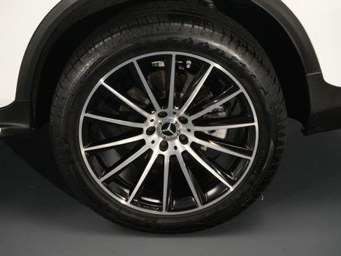 Used 2022 Mercedes-Benz GLC 300 4MATIC Coupe image 23