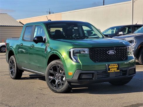 New 2025 Ford Maverick Lariat w/ Black Appearance Package image 1