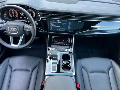 Used 2025 Audi Q8 Premium Plus w/ Premium Plus Package image 16
