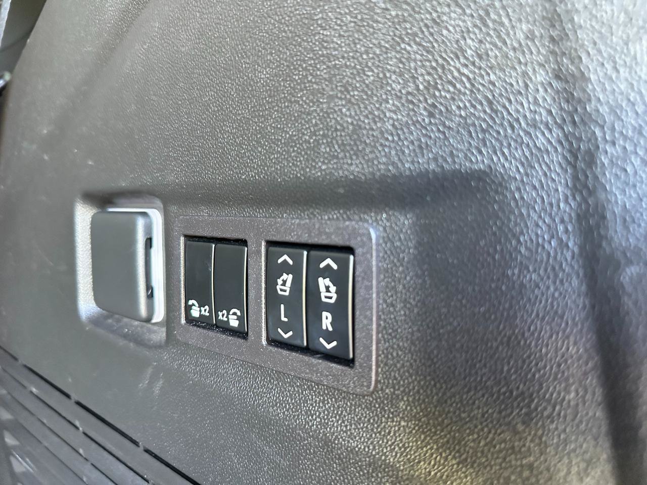 Used 2023 Chevrolet Tahoe Premier w/ Premium Package 2 RWD image 42