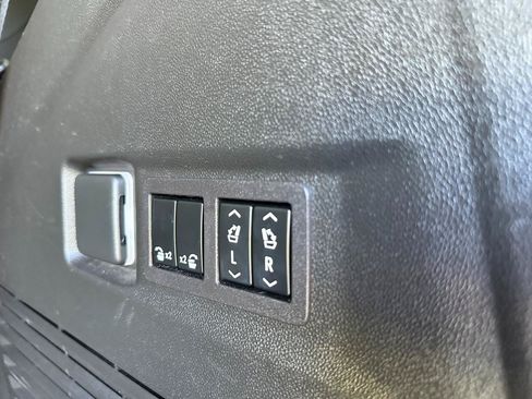 Used 2023 Chevrolet Tahoe Premier w/ Premium Package 2 RWD image 42