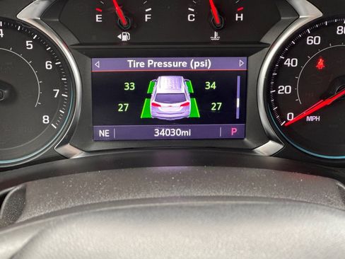 Used 2023 Chevrolet Equinox RS image 19