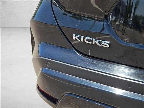 Used 2021 Nissan Kicks S FWD image 29