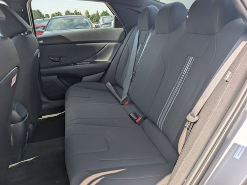 New 2025 Hyundai Elantra Sport image 7