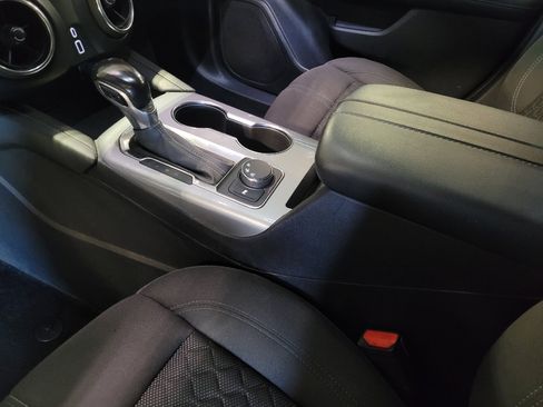 Used 2020 Chevrolet Blazer LT FWD image 26