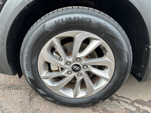 Used 2017 Hyundai Tucson SE image 18