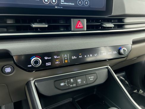 Certified 2026 Kia Carnival SX FWD image 23