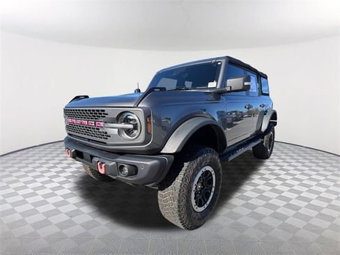 Used 2023 Ford Bronco Badlands w/ Sasquatch Package image 1