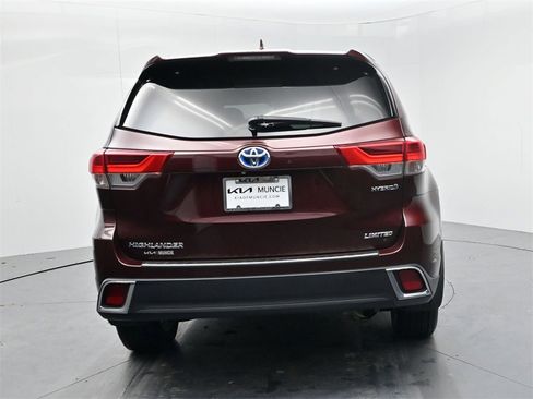 Used 2019 Toyota Highlander Limited Platinum image 7