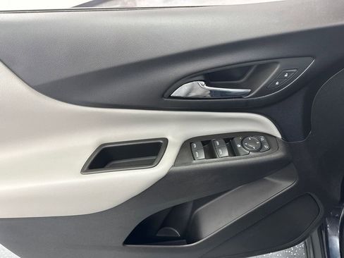 Used 2020 Chevrolet Equinox LS w/ LS Convenience Package image 10