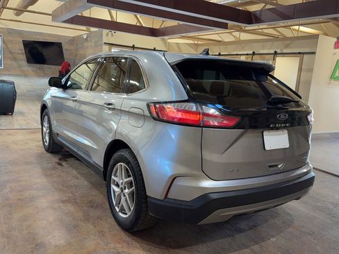 Used 2023 Ford Edge SEL w/ Cold Weather Package image 6