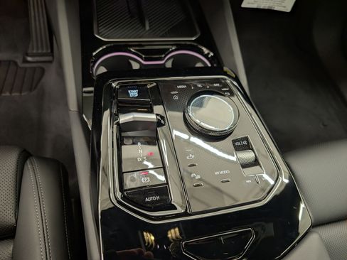 New 2026 BMW 530i w/ Premium Package RWD image 20
