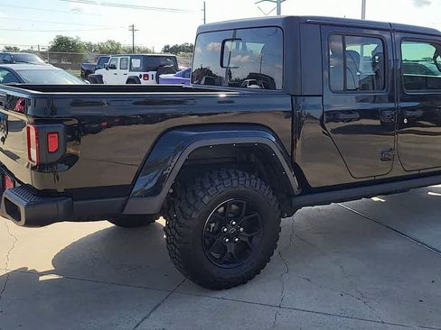 Used 2023 Jeep Gladiator Sport AWD/4WD image 8