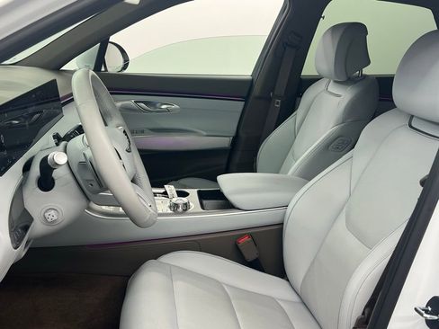 Used 2026 Genesis GV70 2.5T Advanced image 9