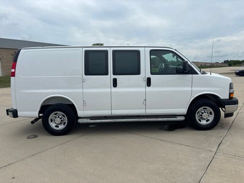 Used 2025 Chevrolet Express 2500 w/ Driver Convenience Package RWD image 31