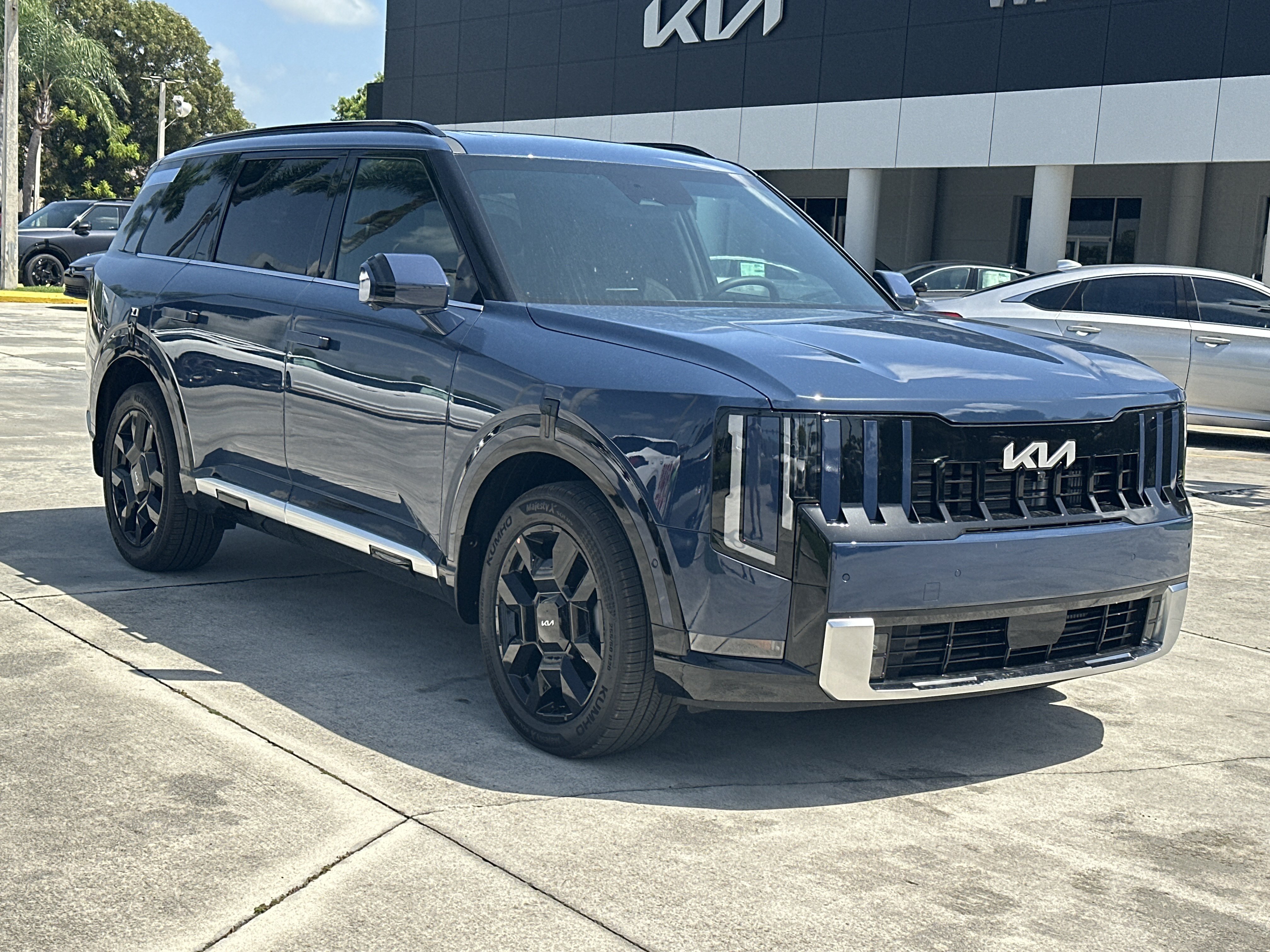 New 2027 Kia Telluride SX Prestige w/ Towing Package AWD/4WD image 4