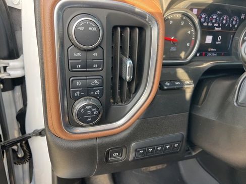 Used 2022 Chevrolet Silverado 3500 High Country image 16