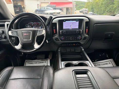 Used 2018 GMC Sierra 1500 SLT w/ SLT Preferred Package AWD/4WD image 14