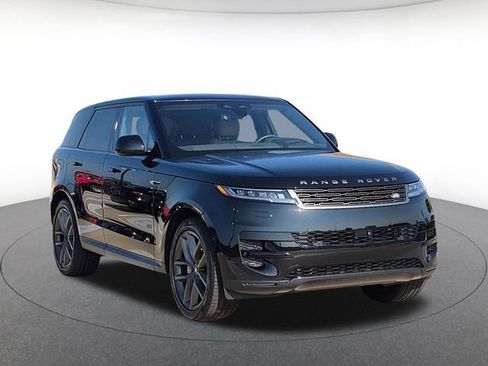Used 2024 Land Rover Range Rover Sport SE AWD/4WD image 3