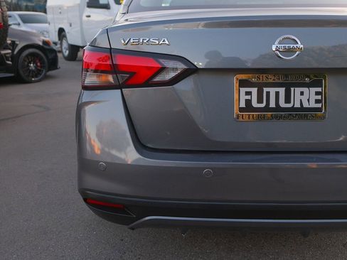 Used 2021 Nissan Versa SV image 27