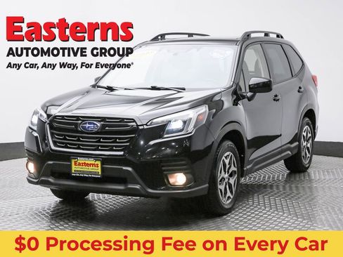 Used 2023 Subaru Forester Premium AWD/4WD image 1