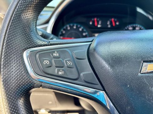 Used 2020 Chevrolet Malibu LT FWD image 36