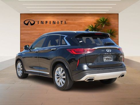 Used 2019 INFINITI QX50 Essential w/ Premium Heat Package image 5
