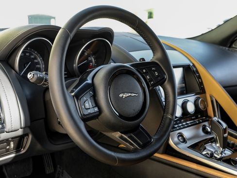 Used 2014 Jaguar F-TYPE Convertible image 13