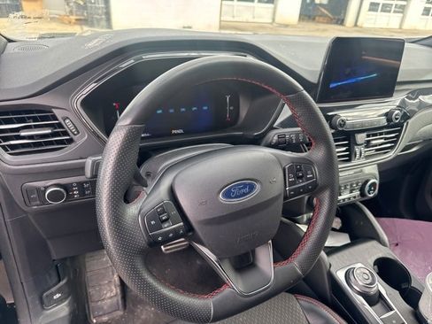 Used 2024 Ford Escape ST-Line image 13