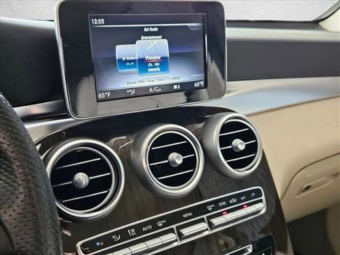 Used 2019 Mercedes-Benz GLC 300 image 8