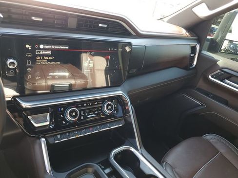 Used 2025 GMC Sierra 2500 Denali w/ Denali Reserve Package image 27