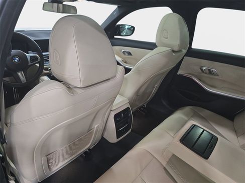 Certified 2022 BMW 330i Sedan w/ M Sport Package image 11