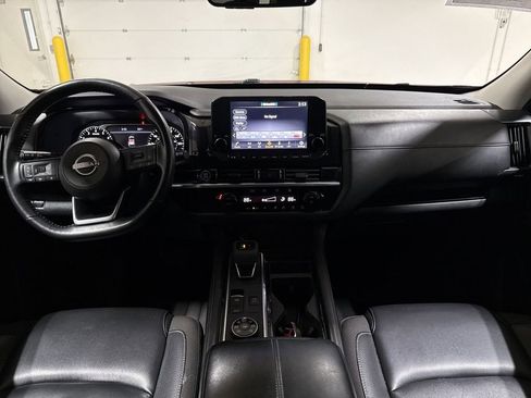 Used 2023 Nissan Pathfinder SL image 10
