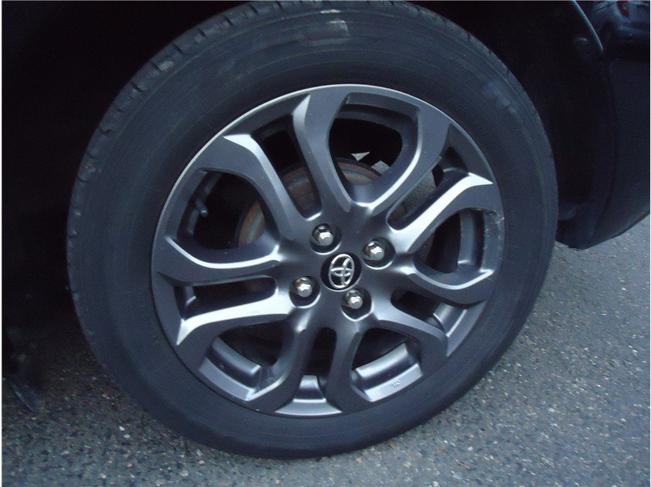 Used 2019 Toyota Yaris LE FWD image 27