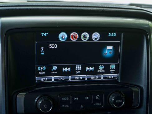 Used 2017 Chevrolet Silverado 1500 LTZ Z71 w/ LTZ Plus Package AWD/4WD image 26