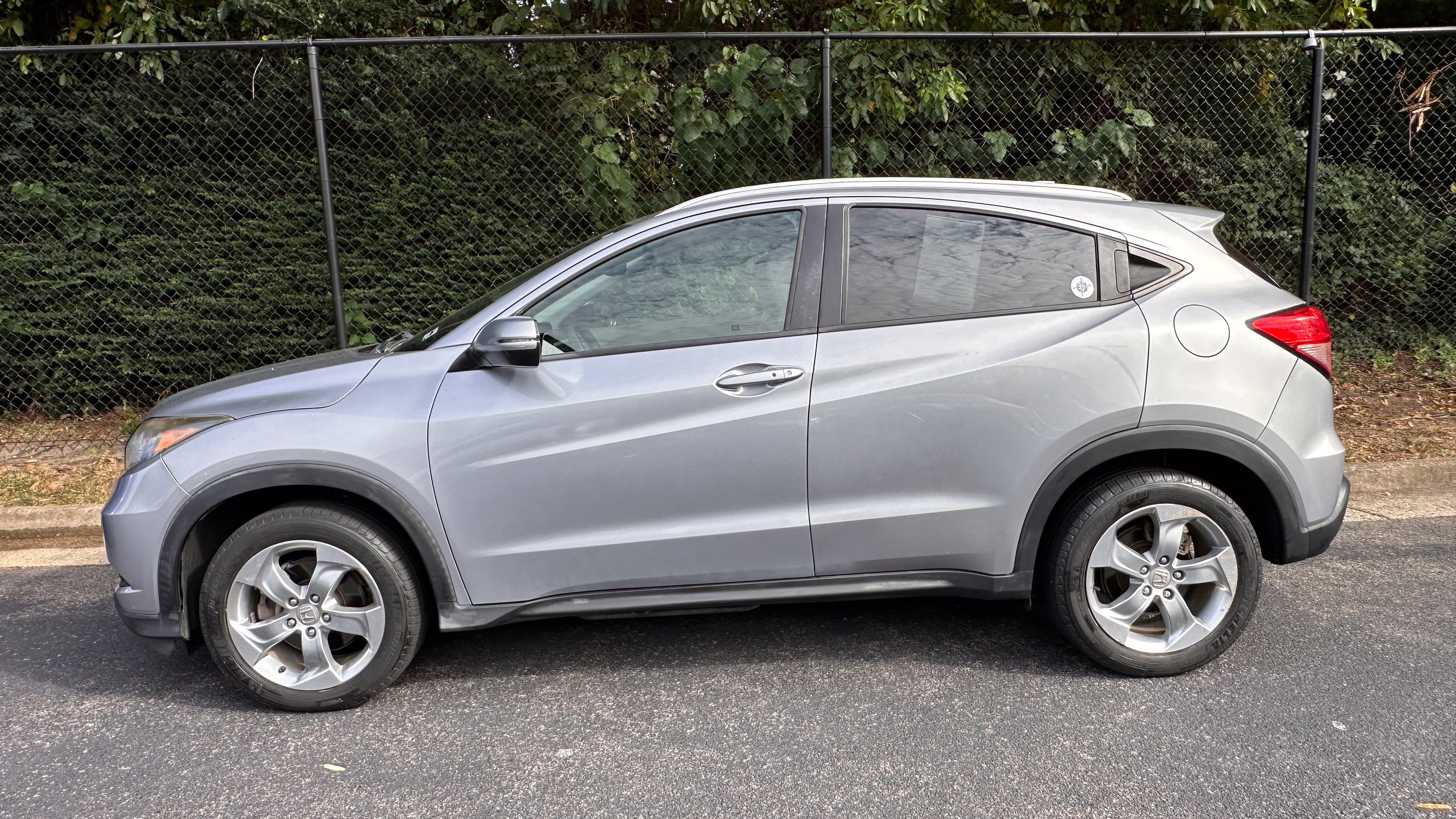 Used 2017 Honda HR-V EX-L image 9