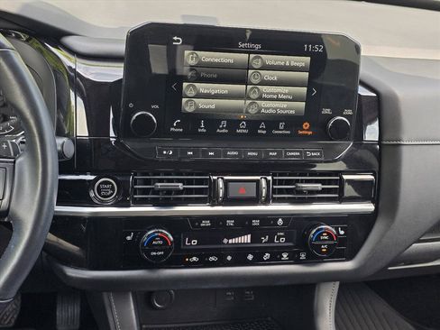 Used 2022 Nissan Pathfinder SL w/ Lighting Package (N92) AWD/4WD image 16