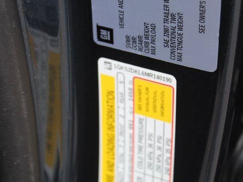 Used 2021 GMC Yukon Denali w/ Denali Premium Package image 47